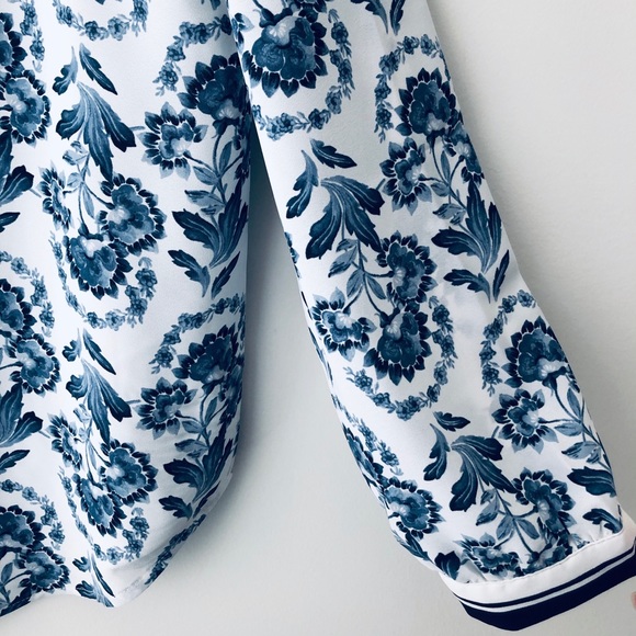 NWT LOFT Long-sleeve Floral Blouse, Size L - Picture 3 of 7